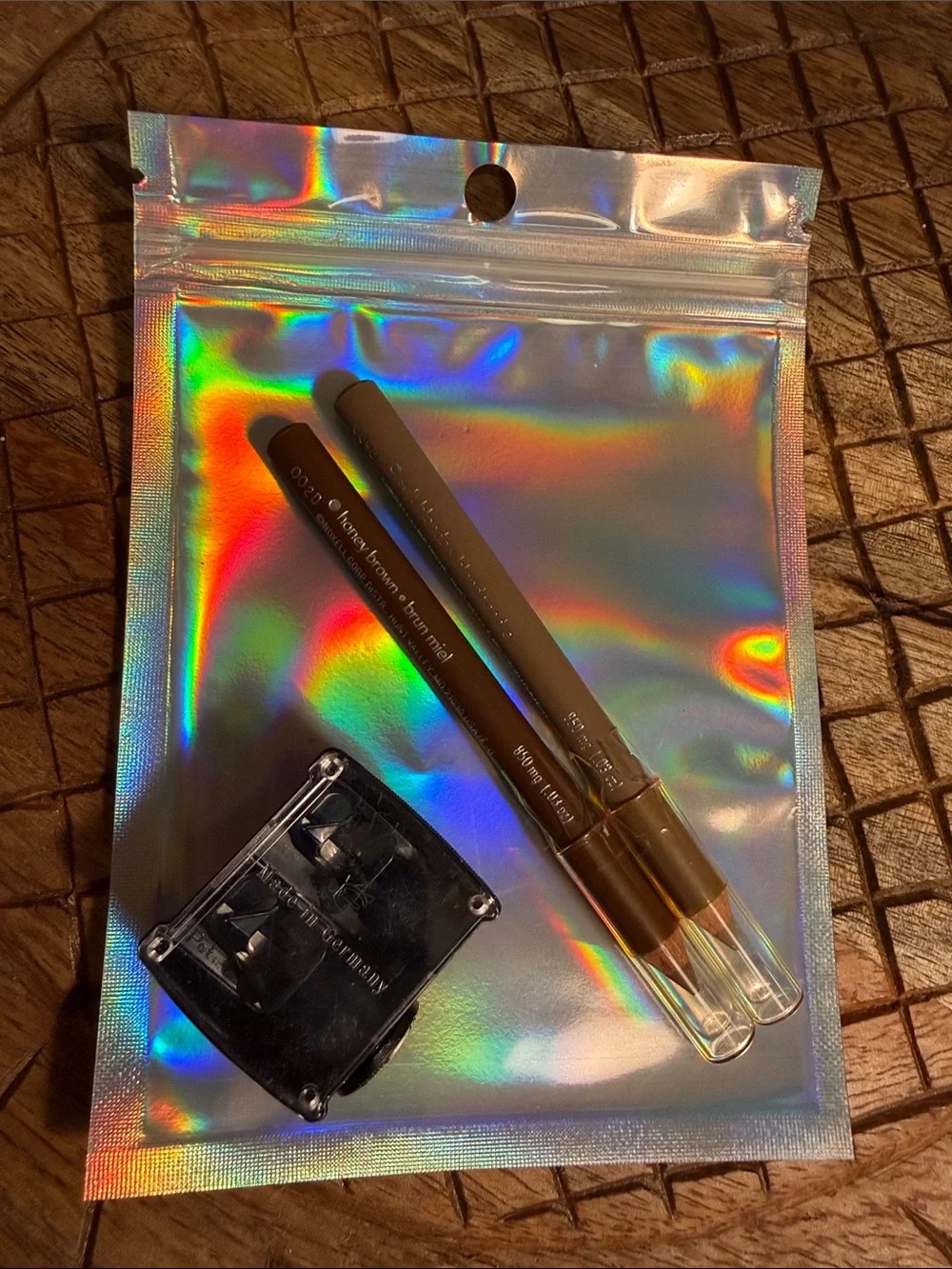 NWT set of 2 Eyeliner Pencil – Brown’s with dual size pencil sharpener